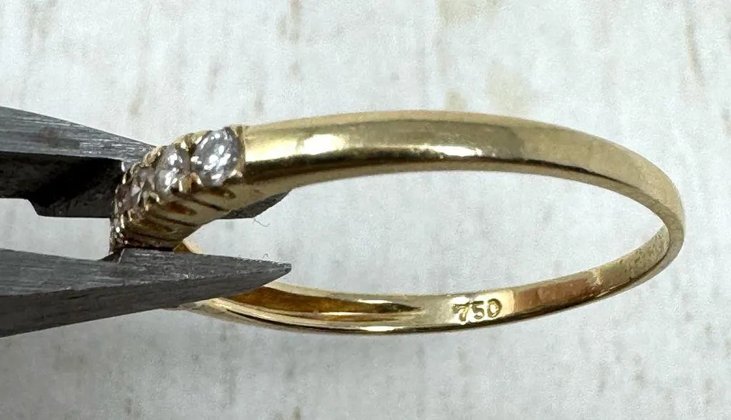 Solid 750 / 18K yellow gold with 8 diamonds, ring, size ~6 - Image 10