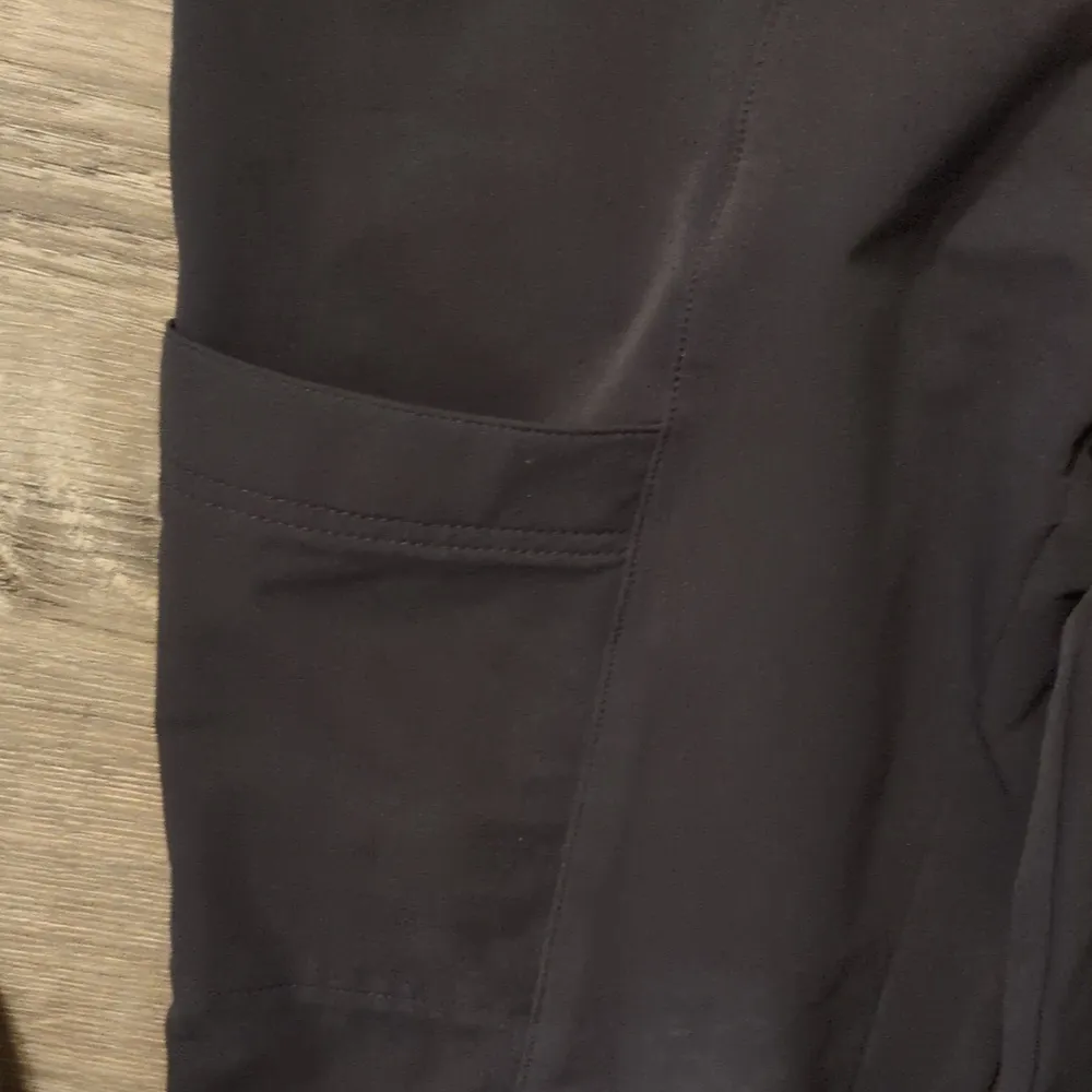 Orvis gray jogger outdoor pants size 6 - Image 4