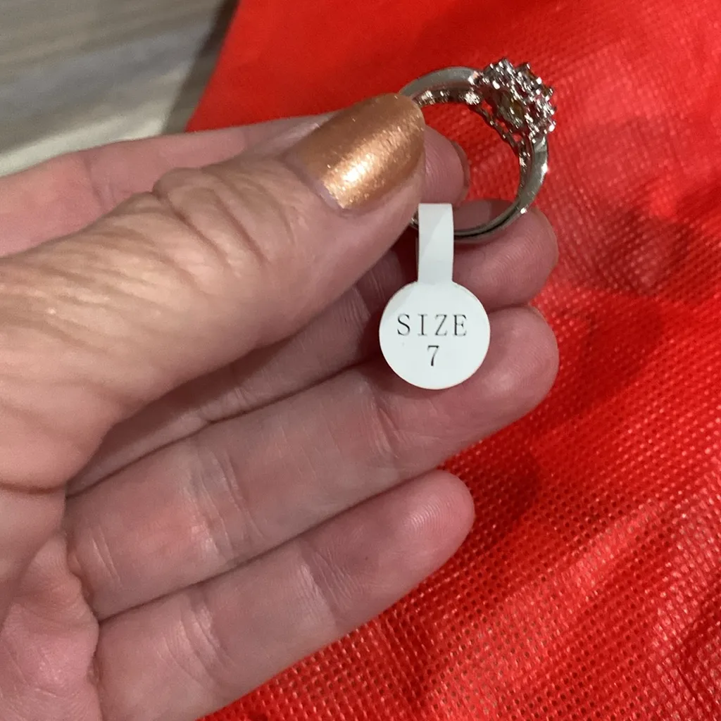 Costume jewelry new size 7 Green - Image 3