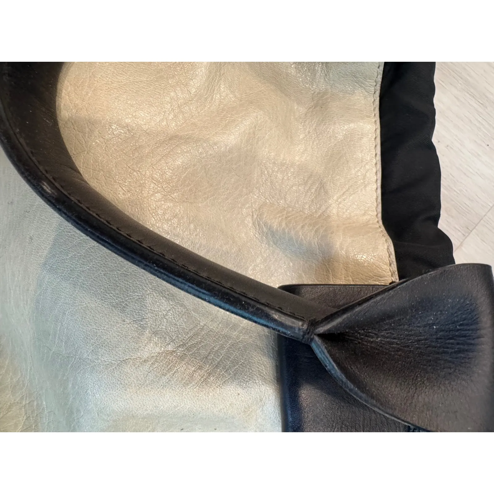 Lanvin Paris Leather Bow Accent Hobo Bag Cream Black Gold Hardware - Image 3