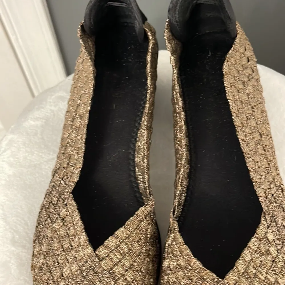 Steven by Steve Madden Women's Metallic Gold Woven Low Heel Shoes – Size 9 - Image 7