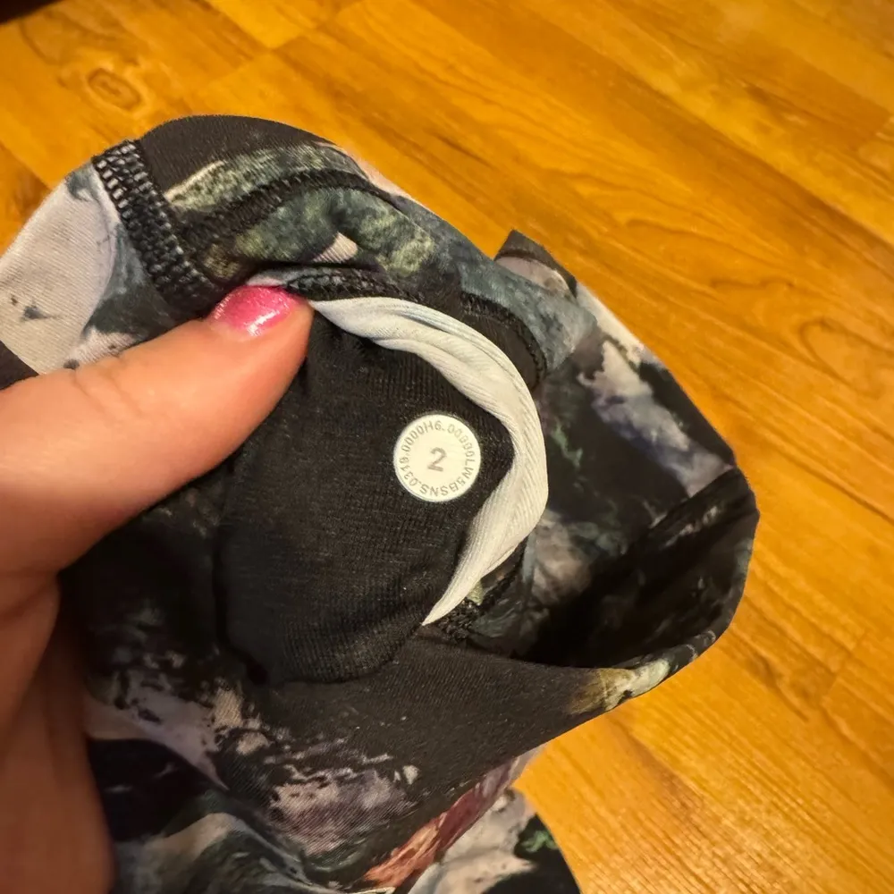 Lululemon leggings - Image 4