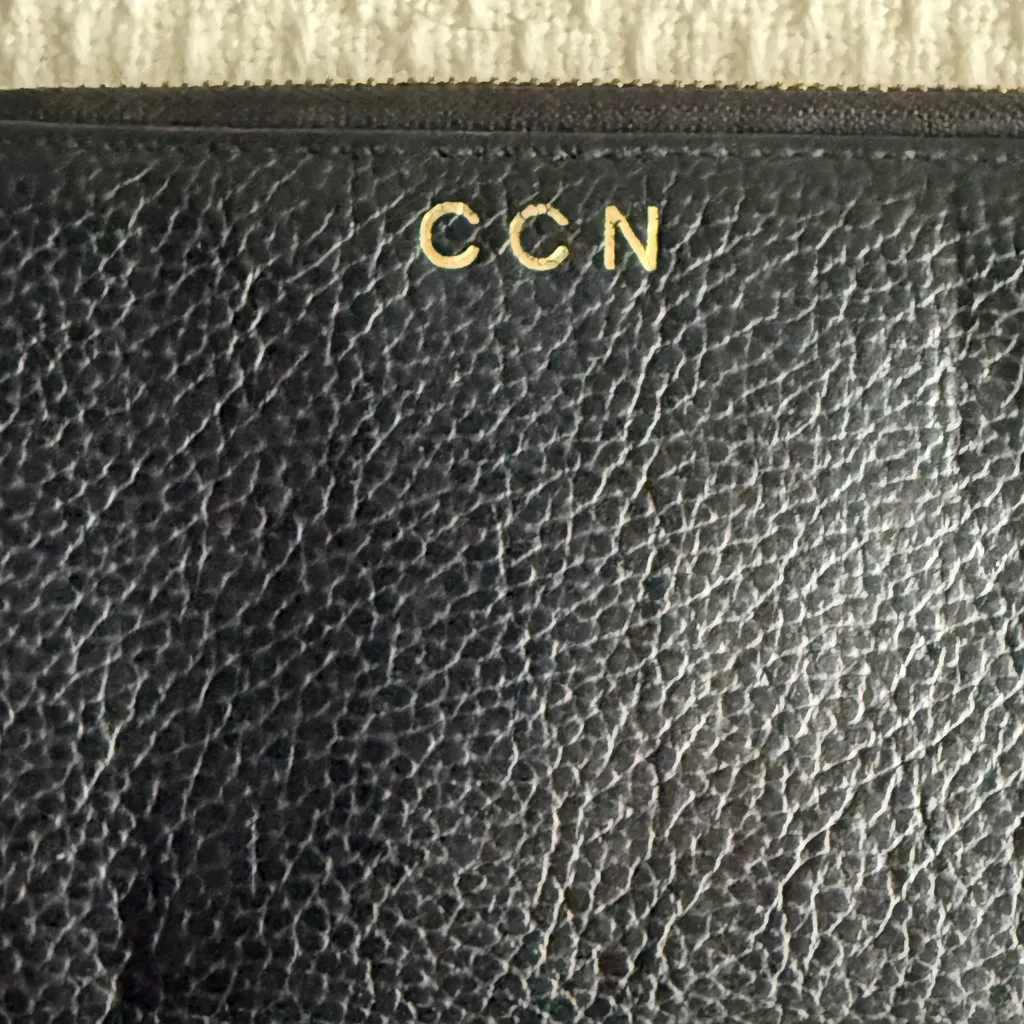 Cuyana Pebbled Leather Long Zip Continental Wallet Black/Red, VGUC, Has Monogram - Image 4