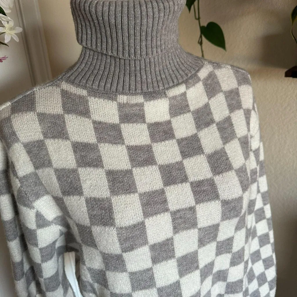12th Tribe Gray and Cream Checkered Turtleneck Sweater - Image 2