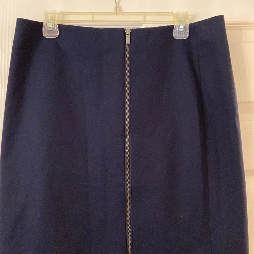 Ann Taylor Navy Blue Skirt size 12 waist 34” brand new with tag zipper in front - Image 2