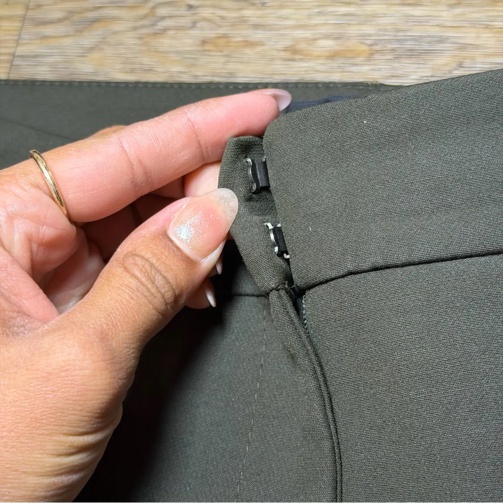 White House Black Market Green Slim Fit Dress Pants Size 6 Wide Leg Stretch - Image 7