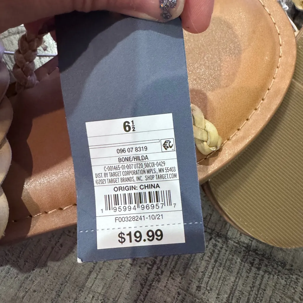 Universal Thread Braided Tan Sandals- size 6.5 - Image 3