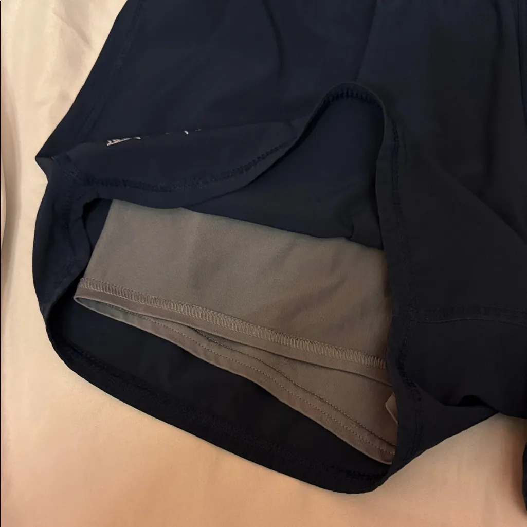 Nike Women's Dark Blue Athletic Shorts - Image 6