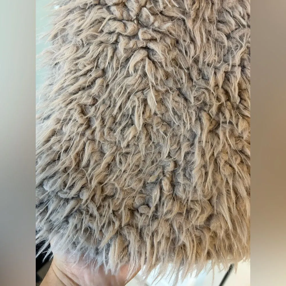 Dylan Faux Fur Vest - Image 4