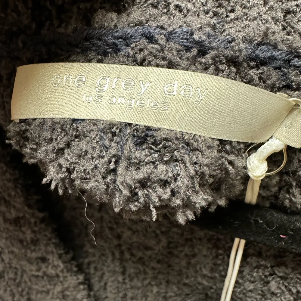 Oversized soft loose sweater from One Grey Day Los angelas Gray - Image 3