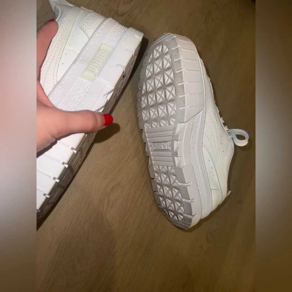 PUMA Women's White and Gold Mayze Sneakers - Image 6