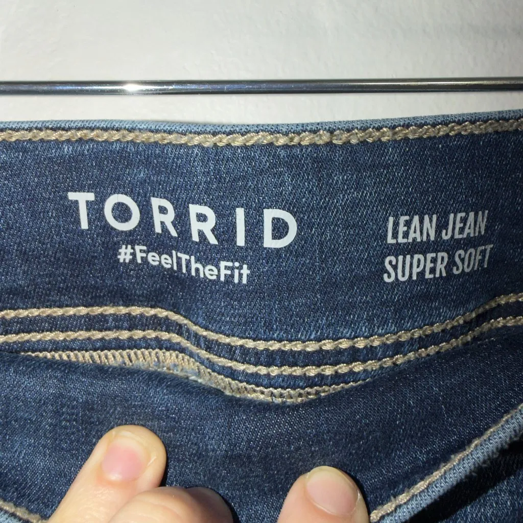 Torrid Pull On Lean Jean Size 1 Short Stretch Skinny Denim - Image 3