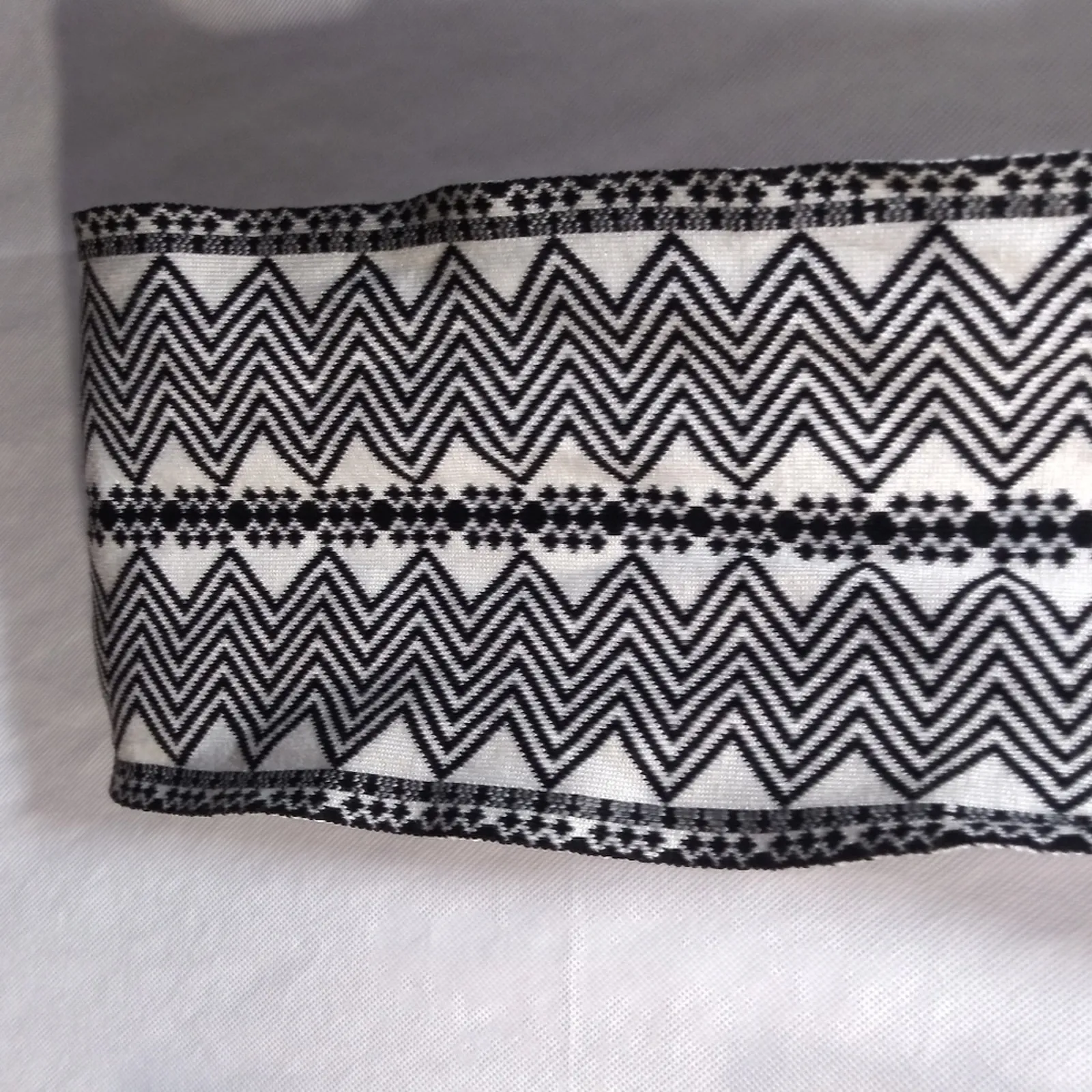 Avenue Black Geometric Print Sweater With Matching Scarf Size 18/20 - Image 11