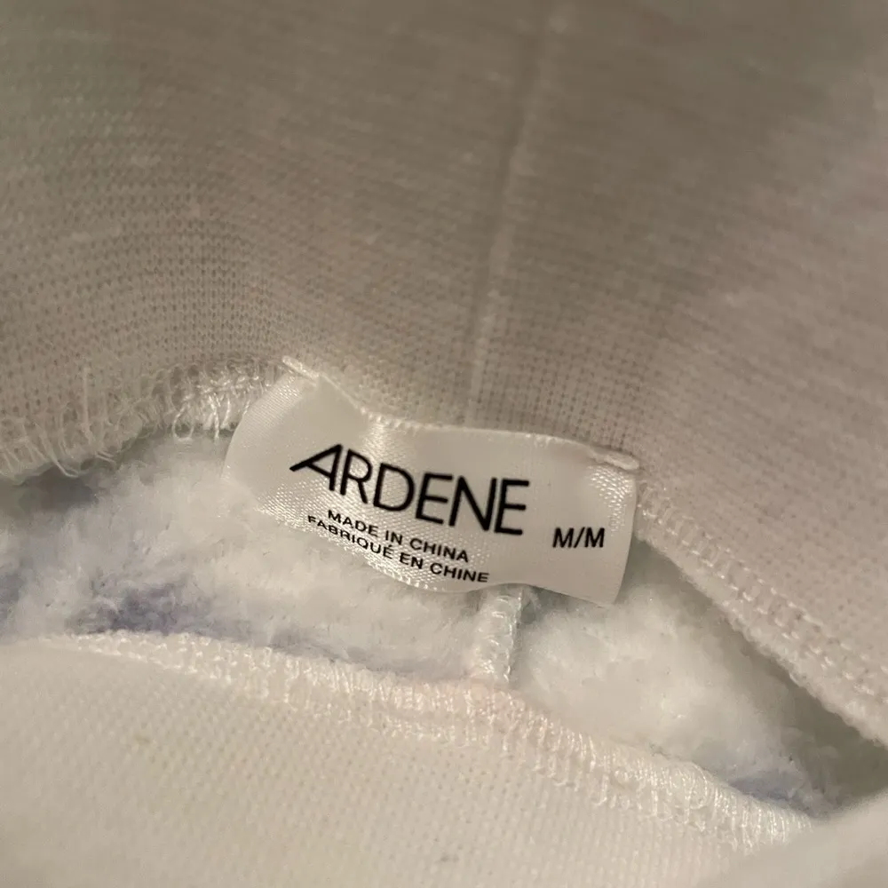 Fuzzy joggers Size M - Image 3