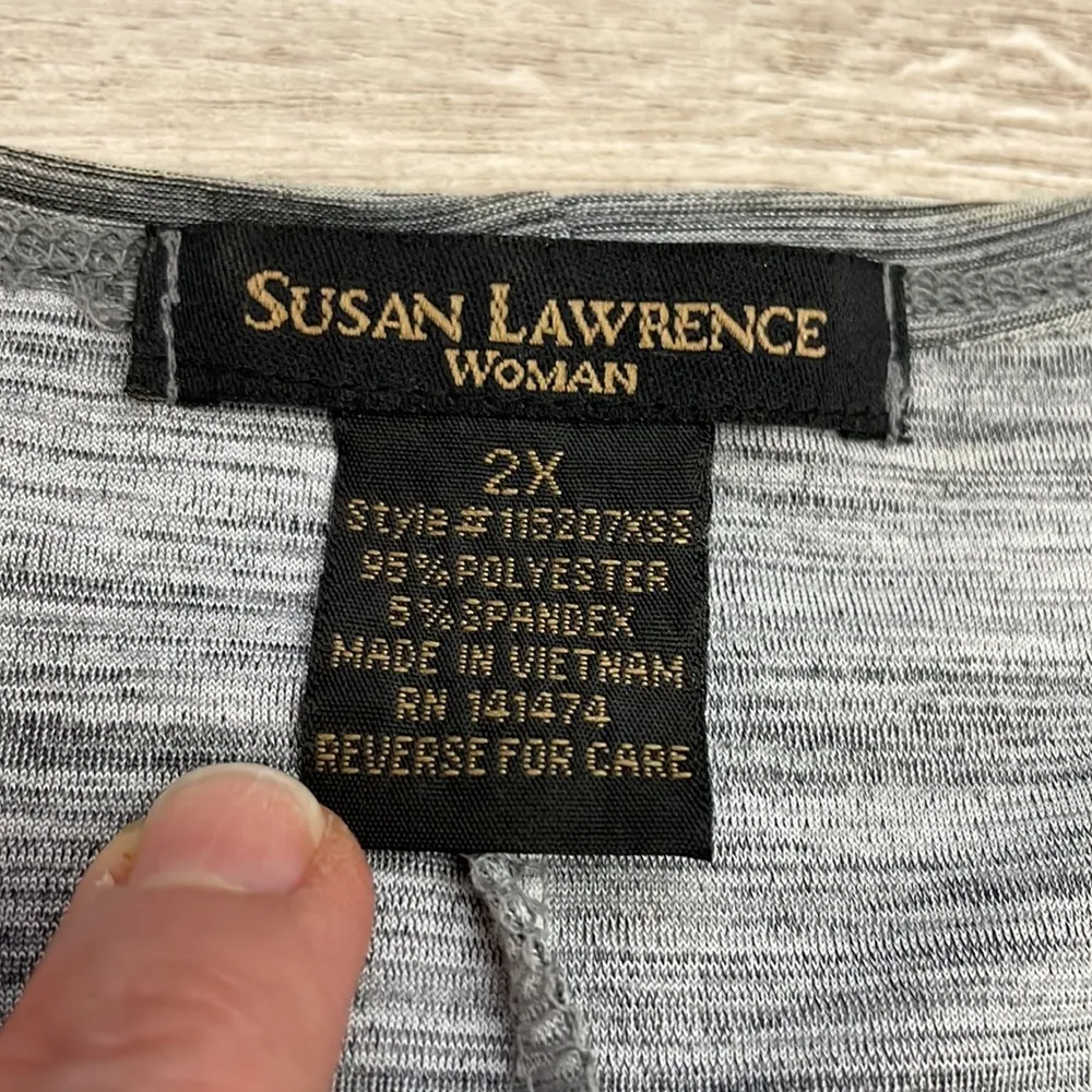 Heather Gray Short Cuffed Sleeve Shirt with Silver Metal Studs 2X - Image 7