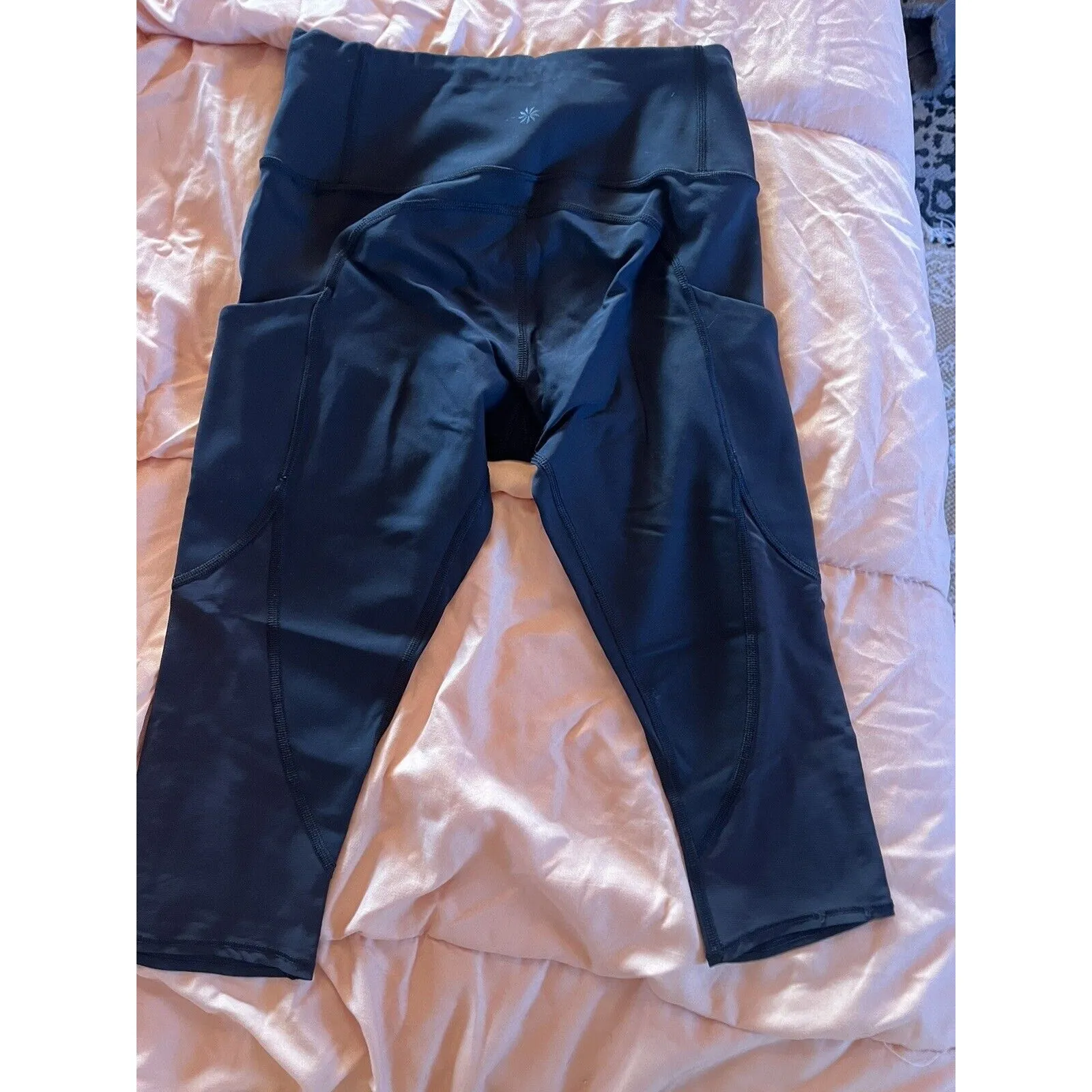 Athleta Women Black Crop Work Out Pants Side Pockets Small - Image 5