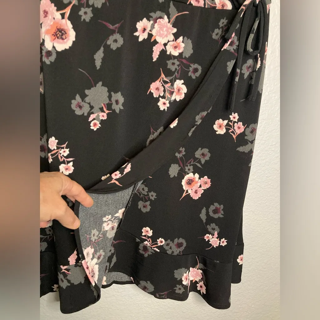 Candies Faux Wrap Dress Black Pink Floral Women’s Size XL - Image 4