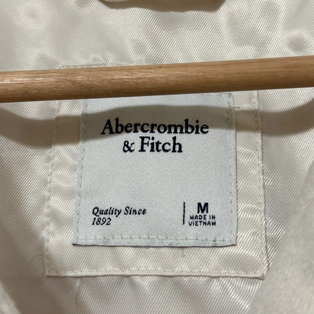 Abercrombie & Fitch Shacket Size Medium Jacket Soft Cream White Neutral - Image 3