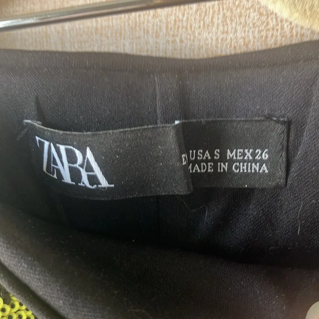 Zara Green and Black Patterned sequined Women's Skirt small - Image 3