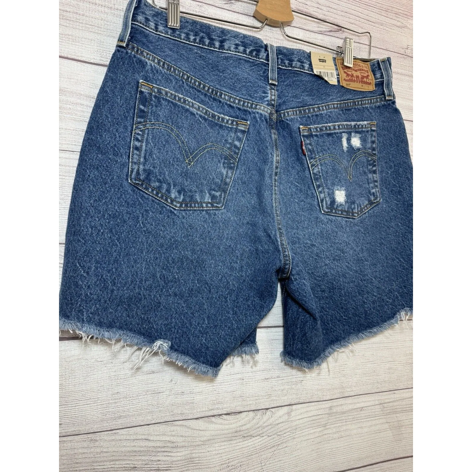 Levi's Women 501 Mid Thigh High Rise Denim Jeans Short  Size 33 Blue  NWT - Image 4