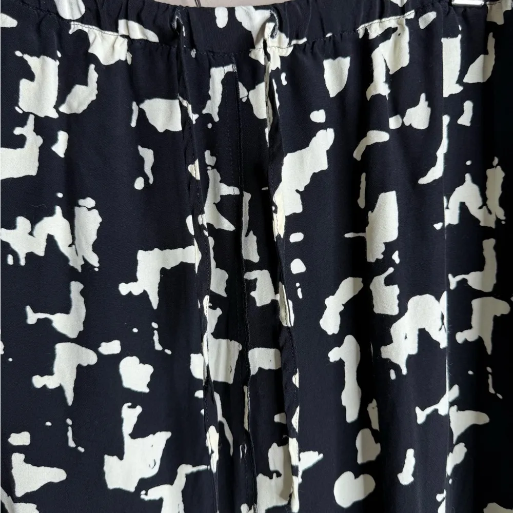 Zara black and white maxi skirt size large - Image 6