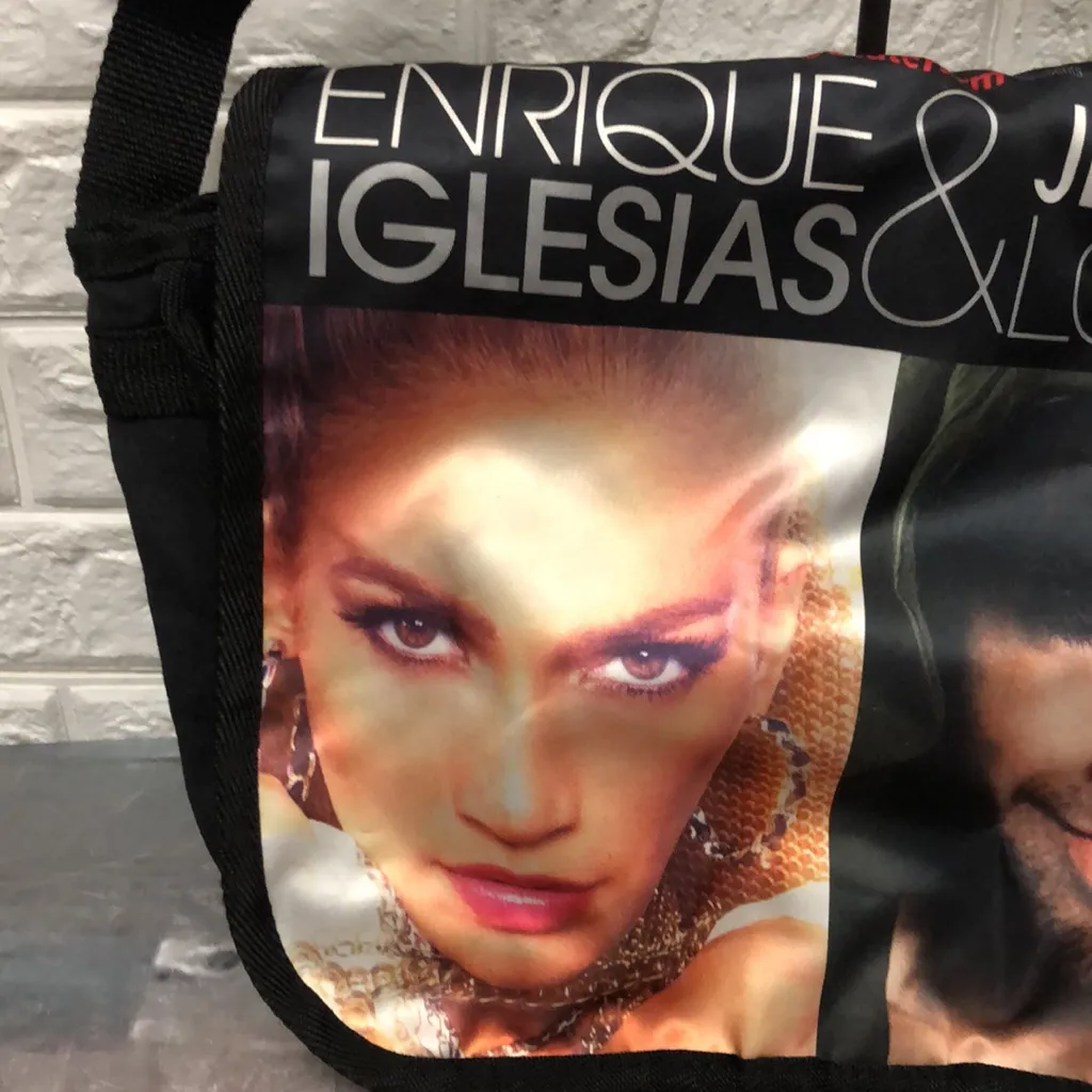 J Lo‎ Jennifer Lopez & Enrique Iglesias messenger crossbody bag 14” x 13” Tan - Image 2