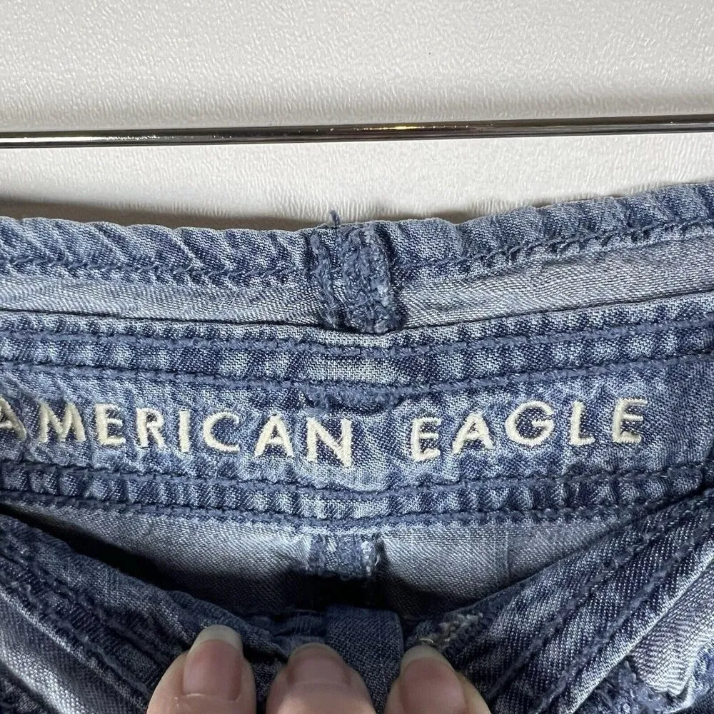 American Eagle Women's Chambray Pleated Paperbag‎ Button Fly Shorts Size 6 - Image 3