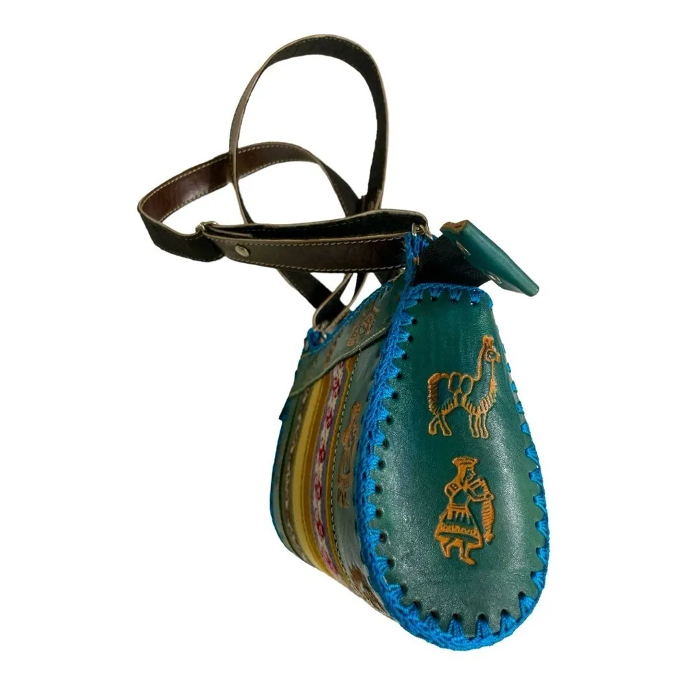 Handcrafted
Jawaja Leather Bag with Cloth Woven Patch Blue - Image 3