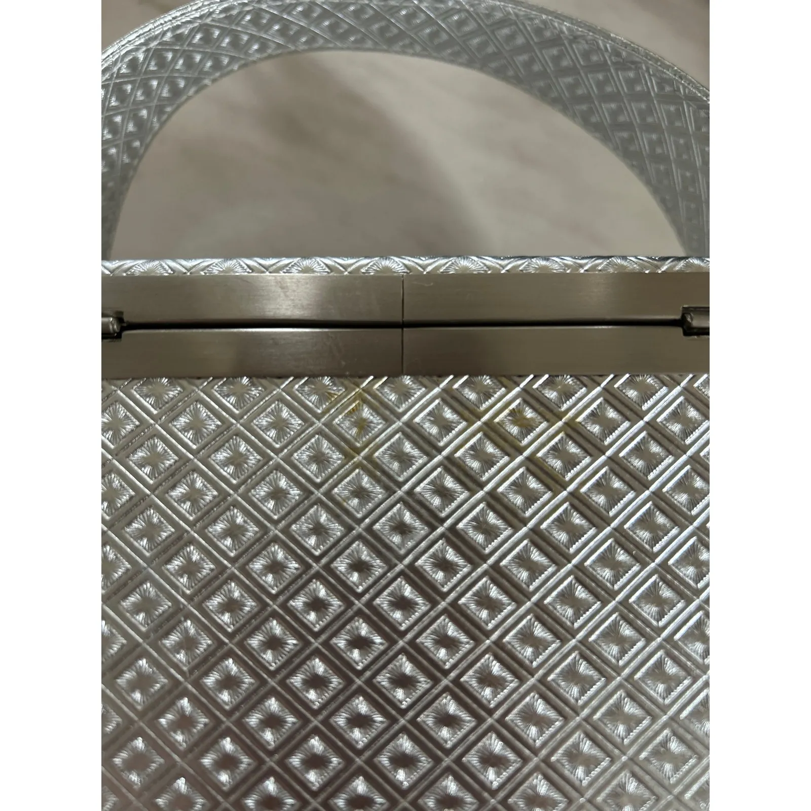 Sondra Roberts Silver Geometric Print Minaudiere Mini Hard Shell Bag - Image 3