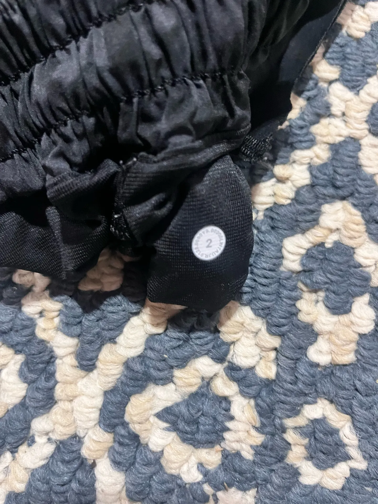 Lululemon multicolor leopard print hotty hot shorts size 2 - Image 4