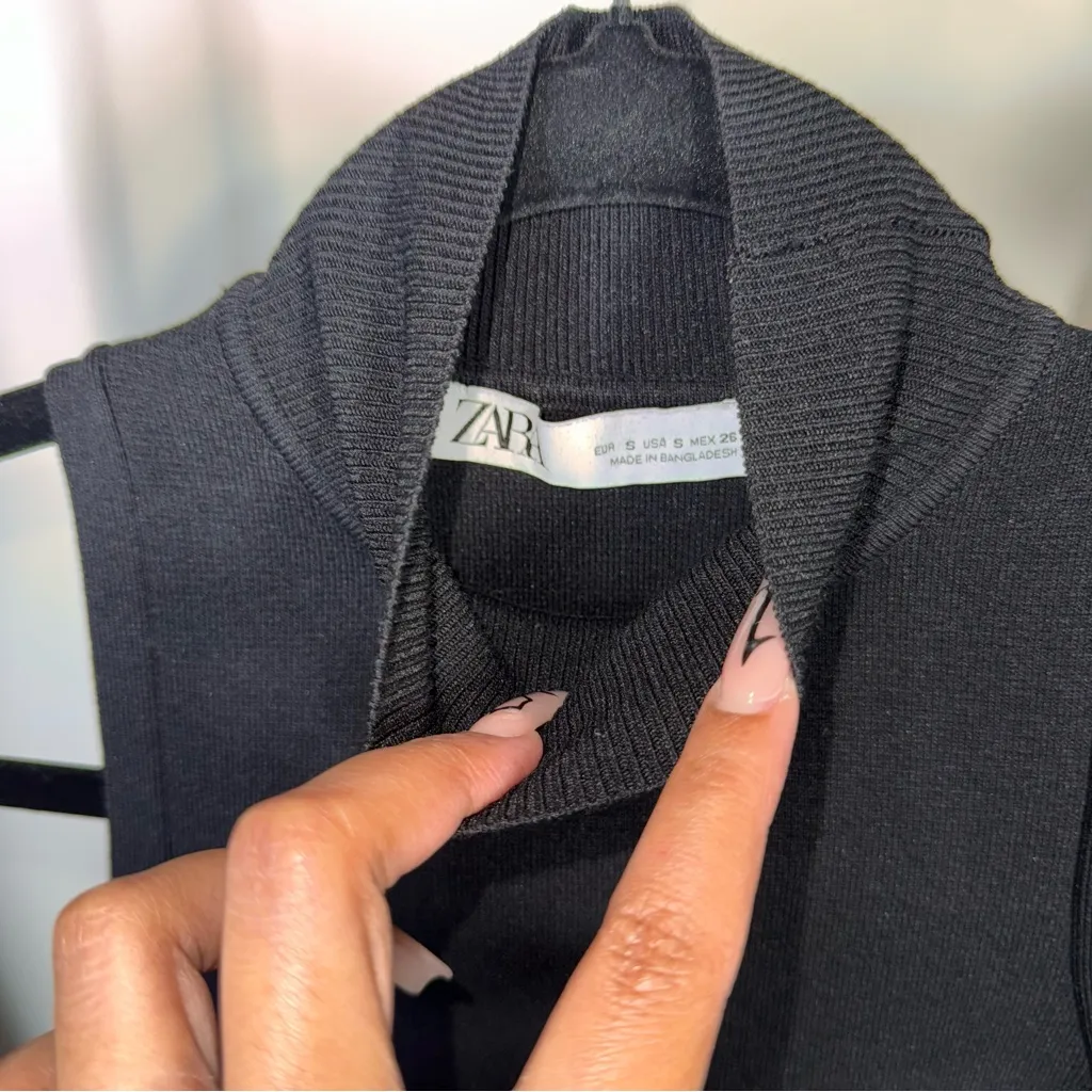 Zara Black Sleeveless Mock Neck Cropped Knit Top - Image 3