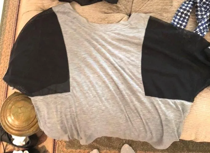 Nike Gray Crop Top - Image 2