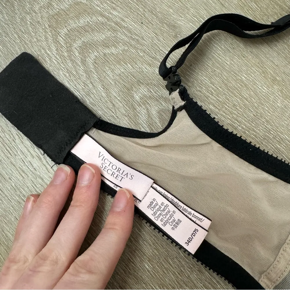 Victoria’s Secret Unlined Lace Underwire Bra - Black and Nude - Image 6