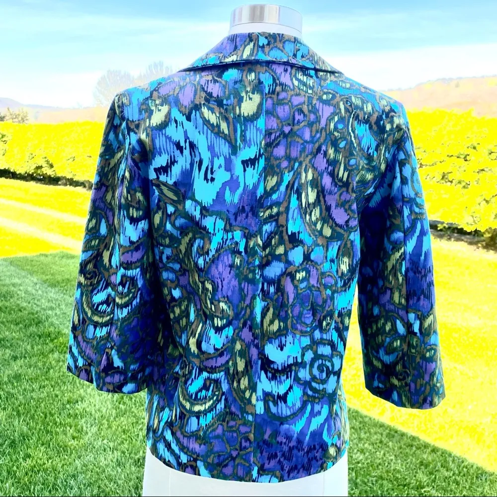 Chico’s Abstract Print Cropped Blazer - Image 10