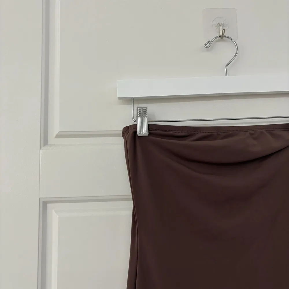 h:ours Strapless Bodycon Mini Dress - Image 7