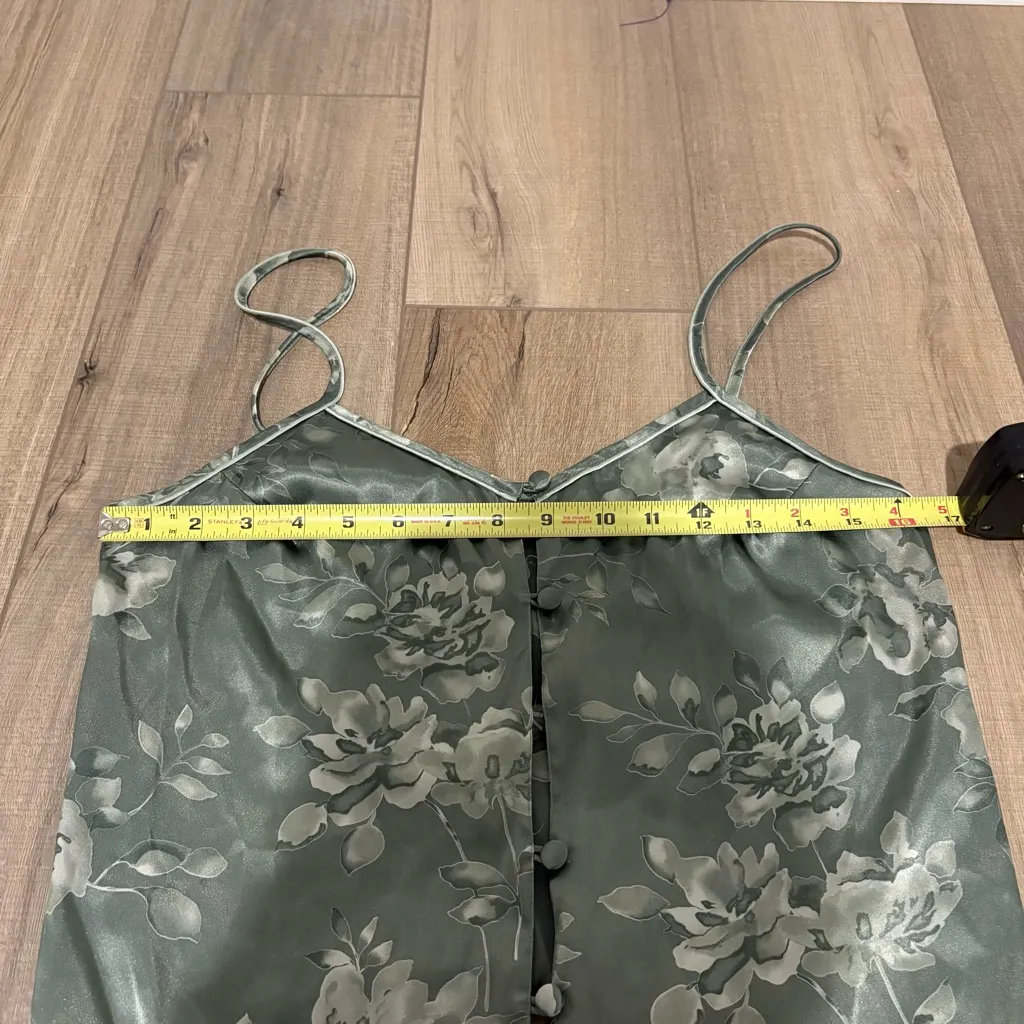Valerie Stevens silky satin Floral Pajama Set Tank and Shorts green size small - Image 13