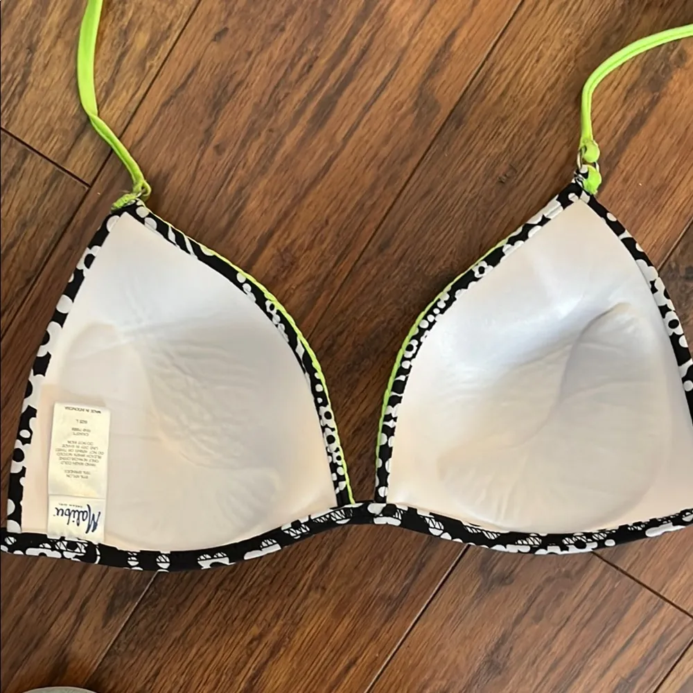 Black and Green Women's Swimwear Set - Image 5