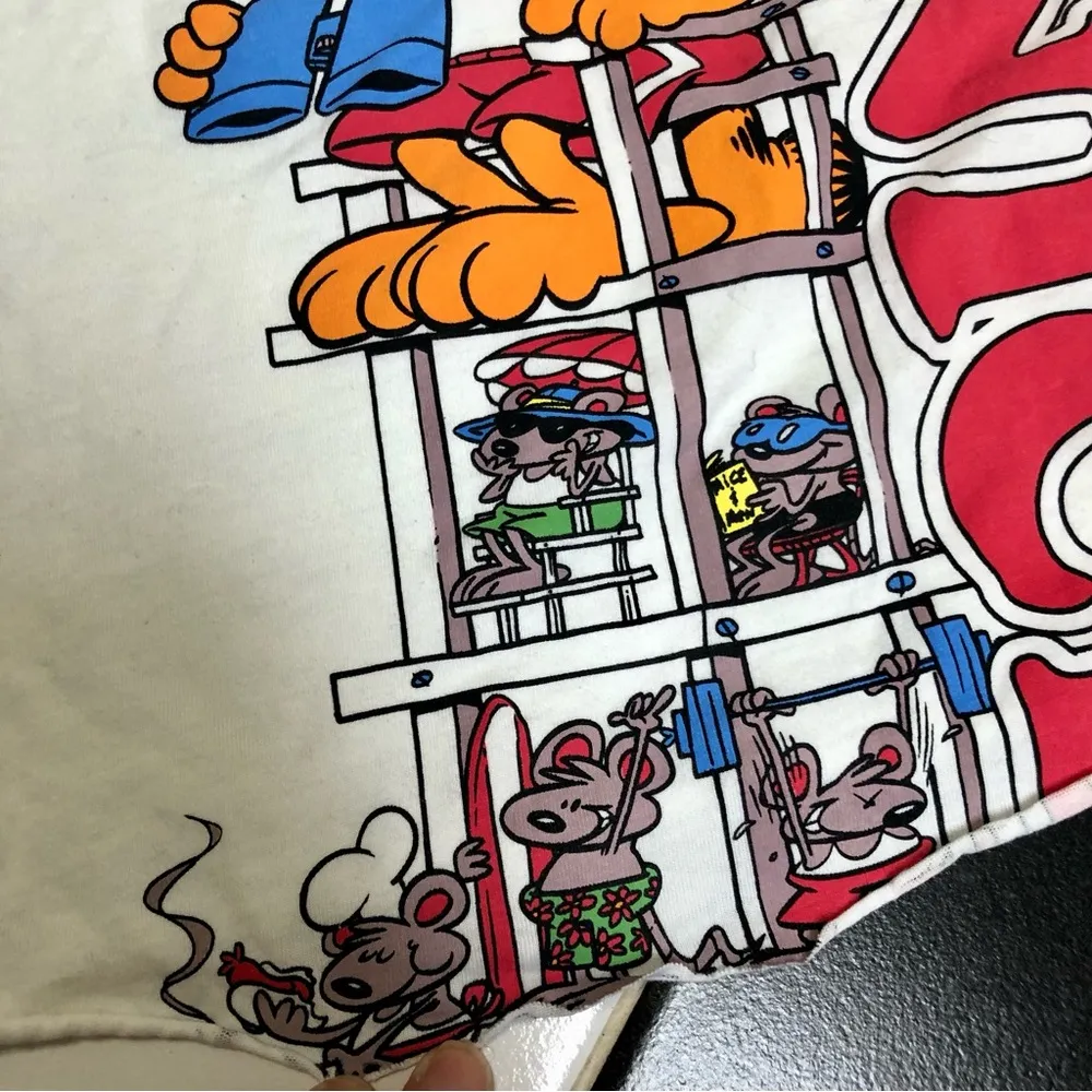 Garfield Cropped Tee T-Shirt Lifeguard Stand Cute Cat Venice Beach S - Image 4