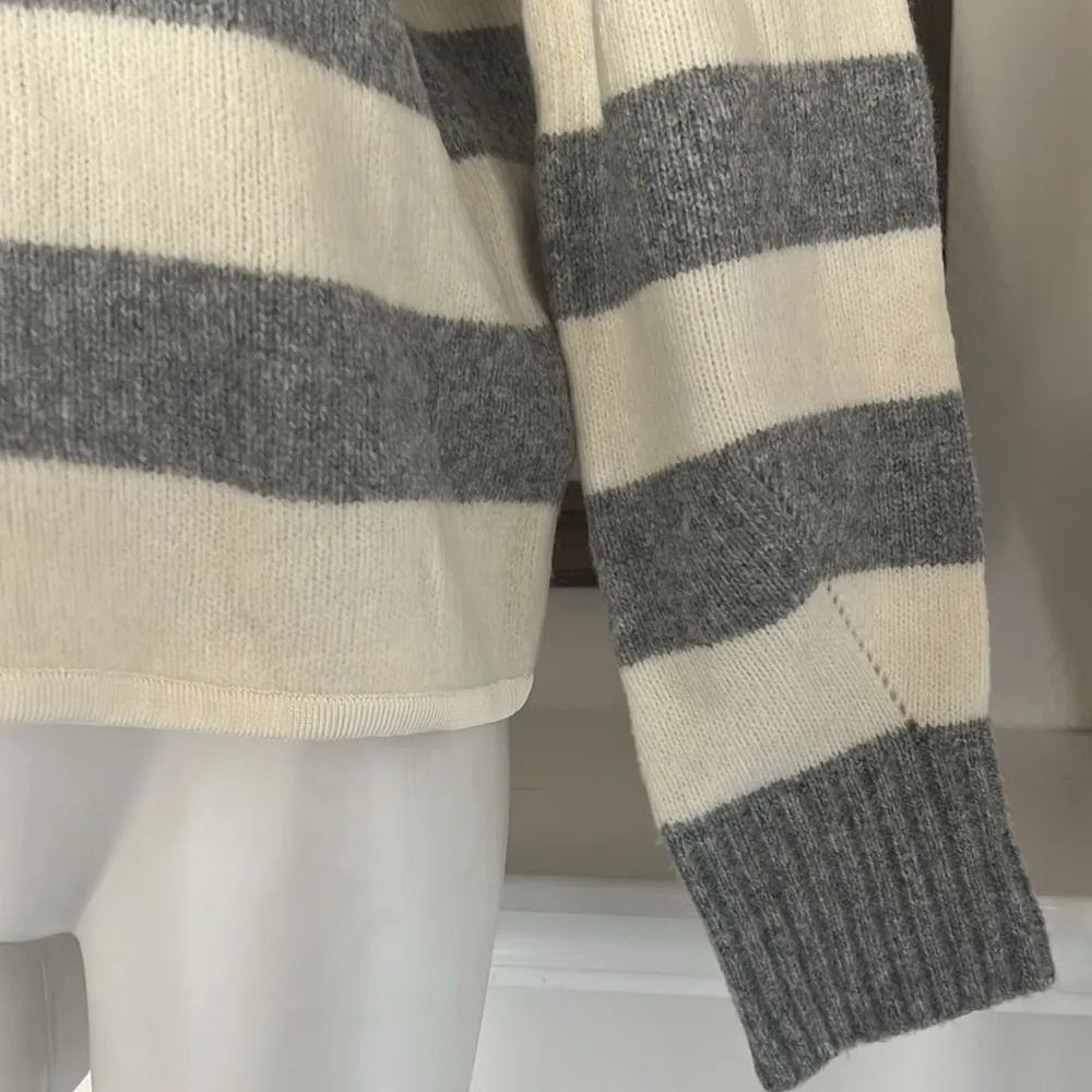 NEW Calvin Klein Jeans Wool-Blend Turtleneck Sweater Cream/Grey Size L EXCELLENT - Image 7