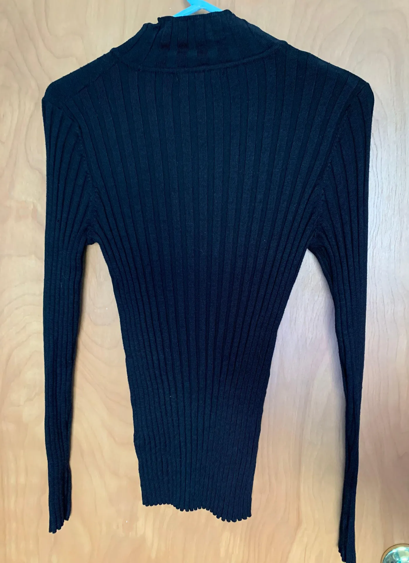 Cable & Gauge Stretch Fit Black Turtleneck - Image 2