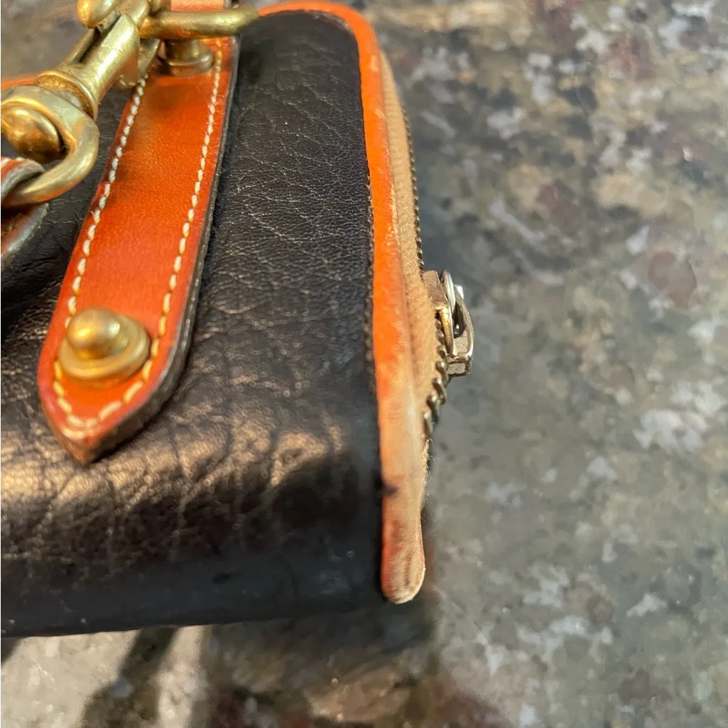 Dooney & Bourke vintage black belt pebbled leather convertible crossbody bag - Image 11