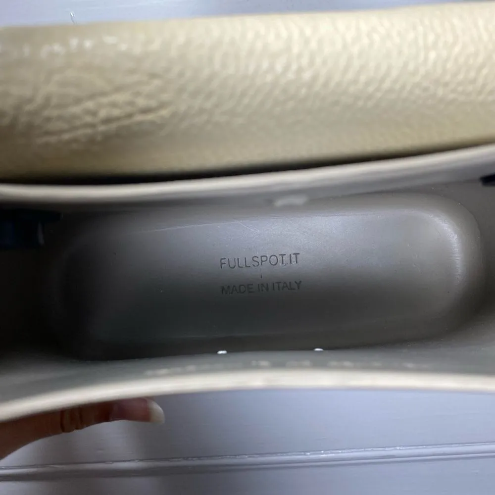 Fullspot Italy | O Pocket Textured Woven Silica Leather Crossbody Bag Gray Beige - Image 7