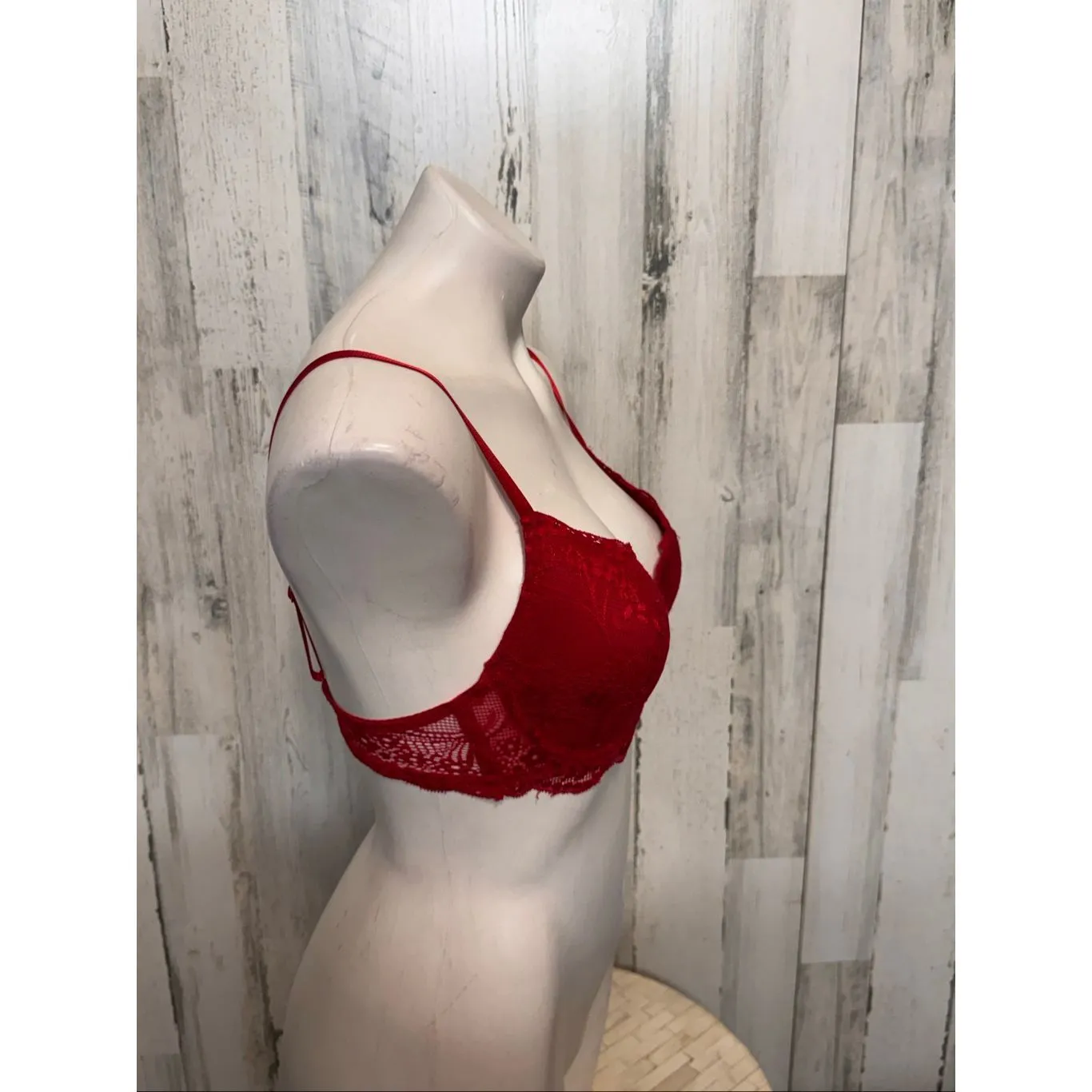Just Be Red Lace Underwire Bra – Size 34C - Image 6