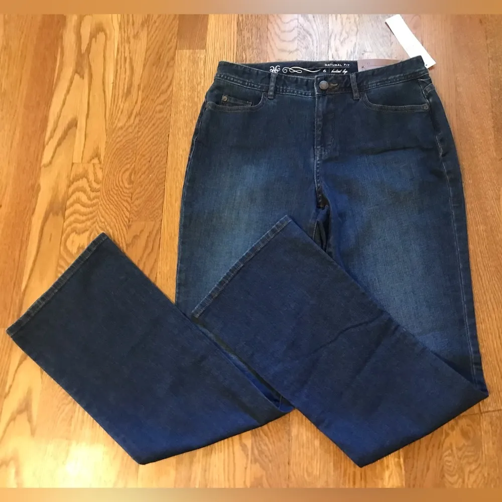 Coldwater creek natural fit boot cut jeans size 6 - Image 2