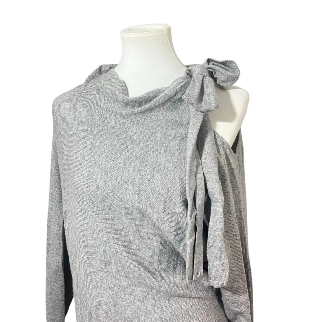 Club Monaco Cashmere/Wool blend Gray Sweater with Bow Detail Size Small - Image 2