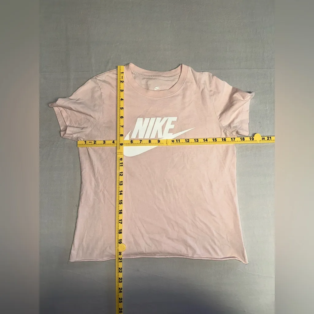 NIKE • Light Pink Logo Tee Raw Hem Women’s Size Small - Image 7