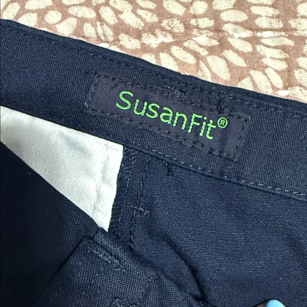 Cintas Navy Susan Fit Cargo Pants women’s size 2 reg: inseam 30” Blue - Image 4