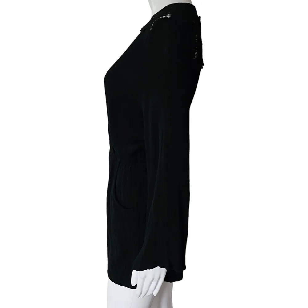 Modcloth Doe & Rae Black Lace Detail Surplice Gauze Romper Size Medium - Image 4