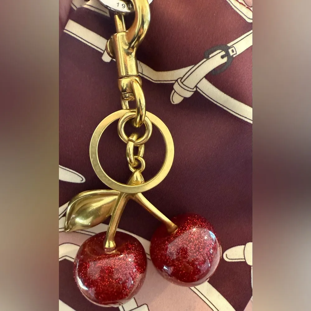 Crystal cherry key chain Red - Image 3