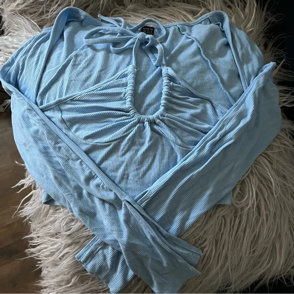Blue long sleeve halter crop top Size XS - Image 2